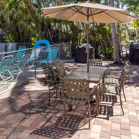 Gulf Breeze Condos Fort Myers Beach Extérieur photo