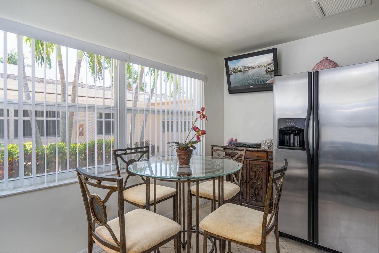 Gulf Breeze Condos Fort Myers Beach Extérieur photo